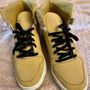 Men's Tan Puma High-Top Sneakers